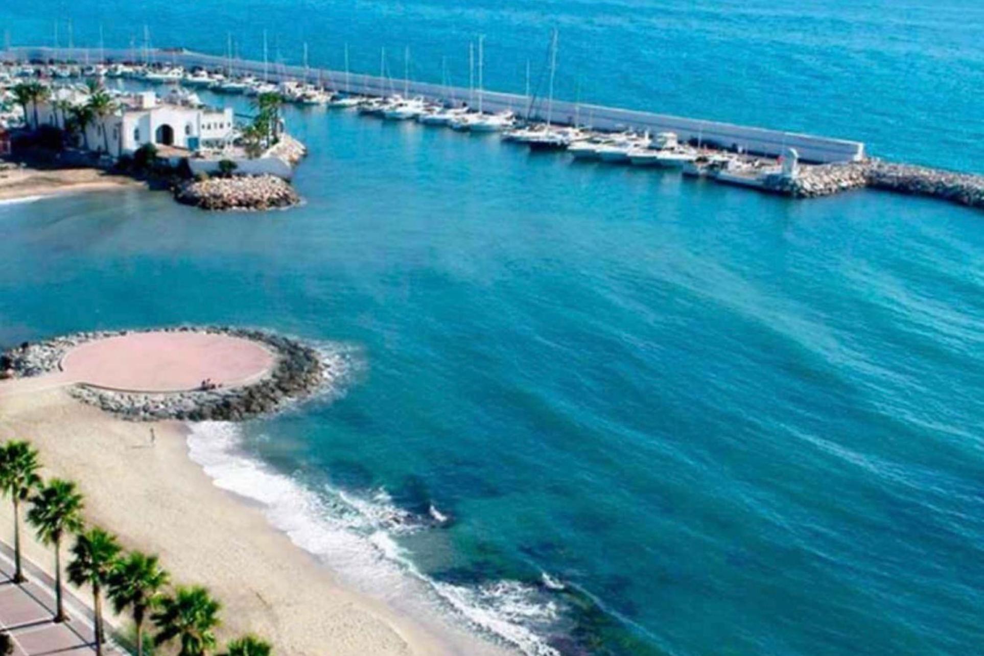 Marbella Beachfront - Beachside Apartment With Stunning Sea Views エクステリア 写真
