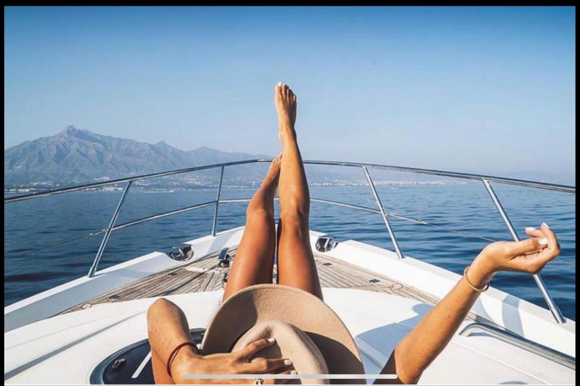 Marbella Beachfront - Beachside Apartment With Stunning Sea Views エクステリア 写真
