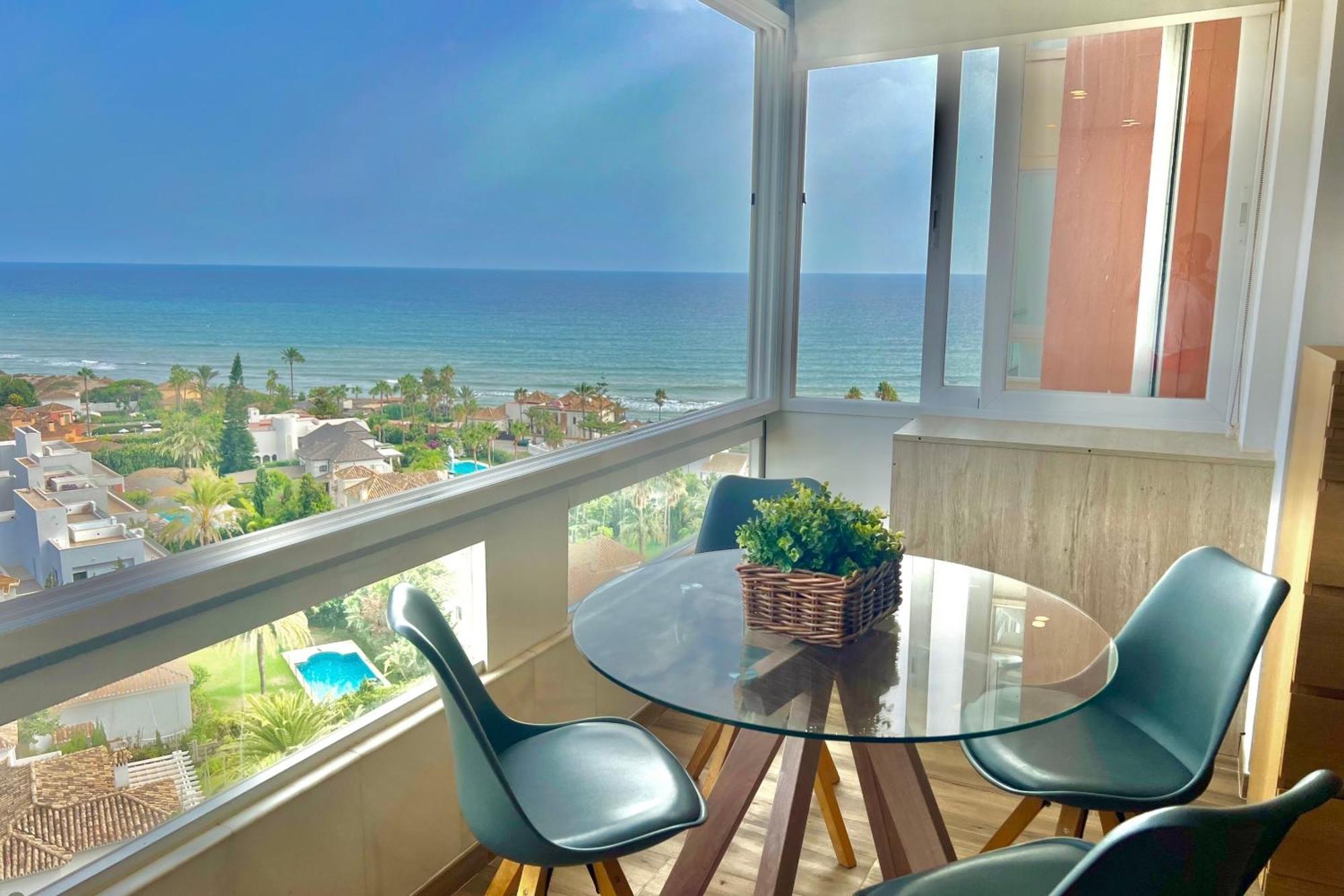 Marbella Beachfront - Beachside Apartment With Stunning Sea Views エクステリア 写真
