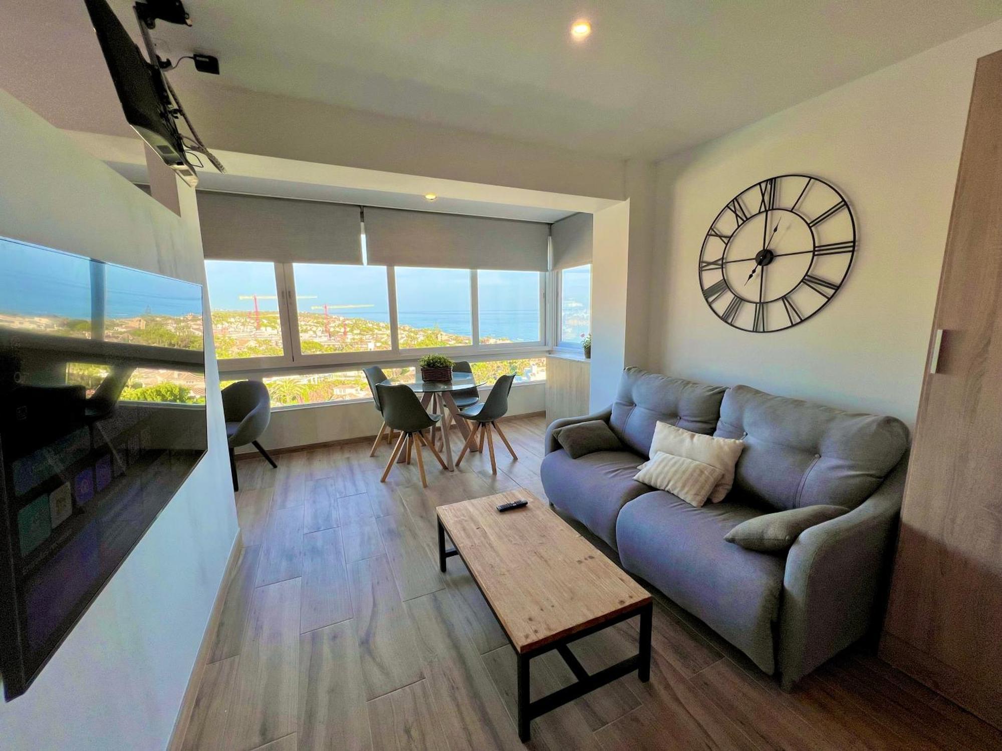 Marbella Beachfront - Beachside Apartment With Stunning Sea Views エクステリア 写真