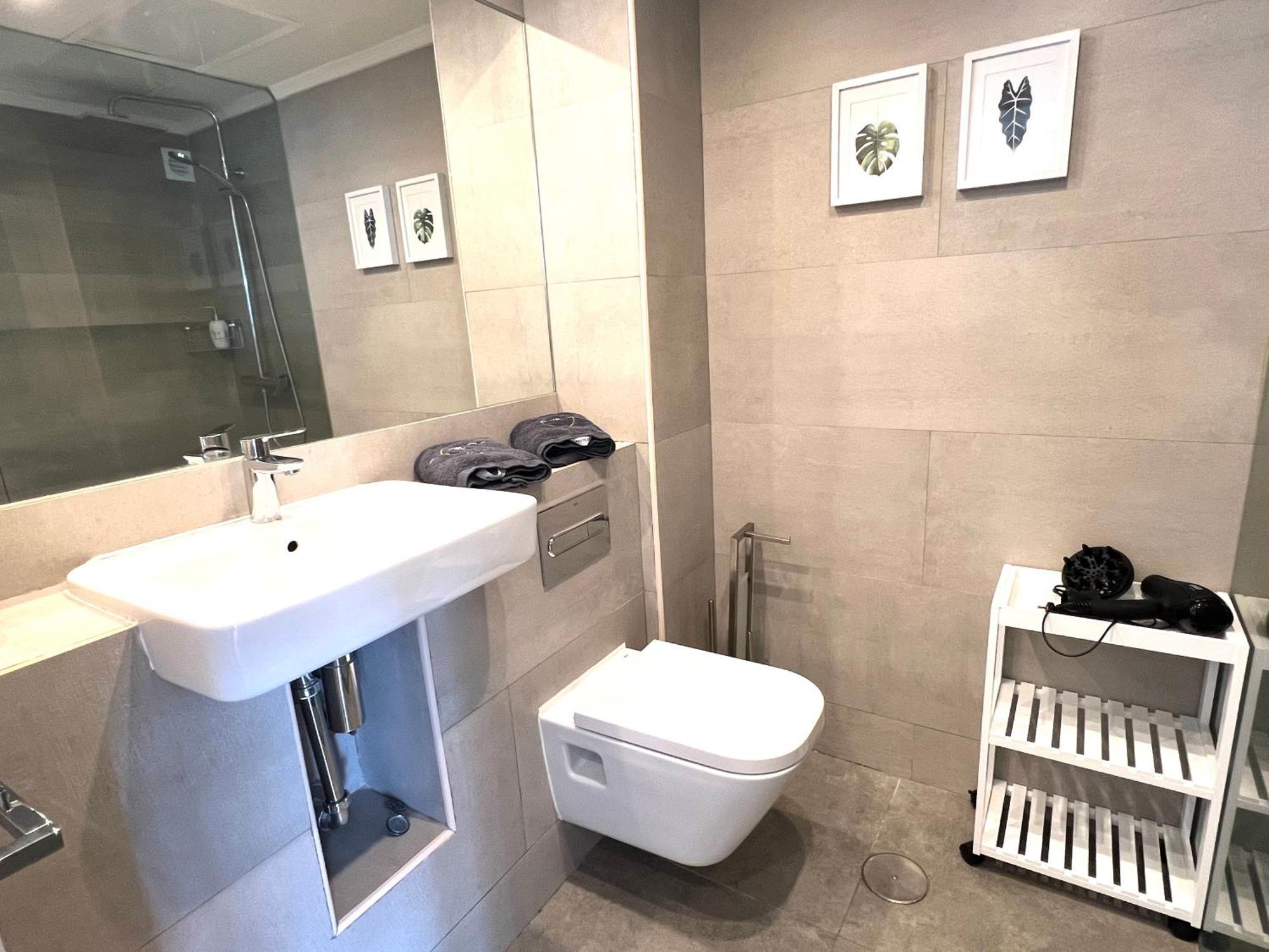 Marbella Beachfront - Beachside Apartment With Stunning Sea Views エクステリア 写真